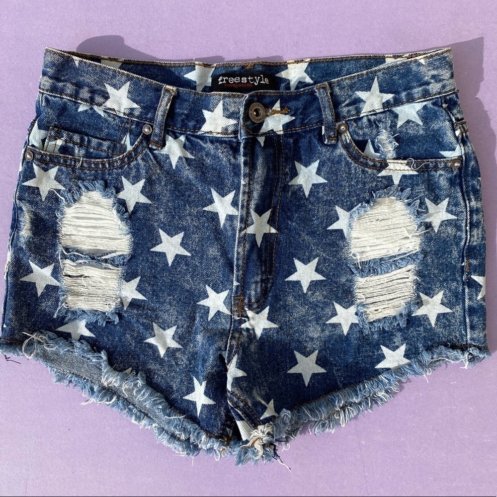 Size 5. Shorts.​ - Picture 9 of 9